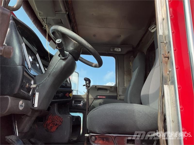 Kenworth T800 Truck Tractor Units
