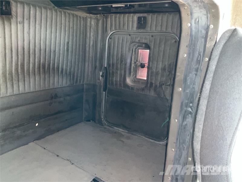Kenworth T800 Truck Tractor Units
