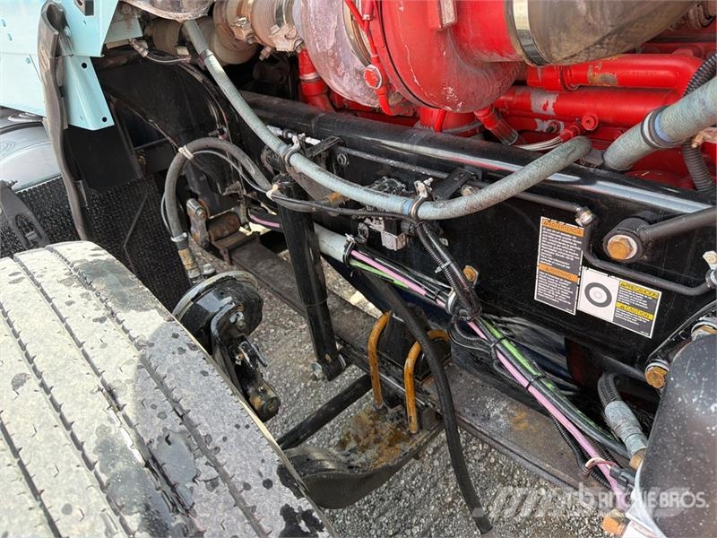 Kenworth T800 牵引车