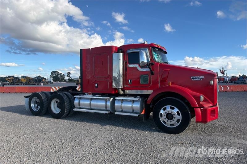 Kenworth T800 وحدات الجر