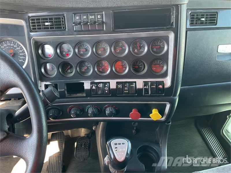Kenworth T800 Vetopöytäautot