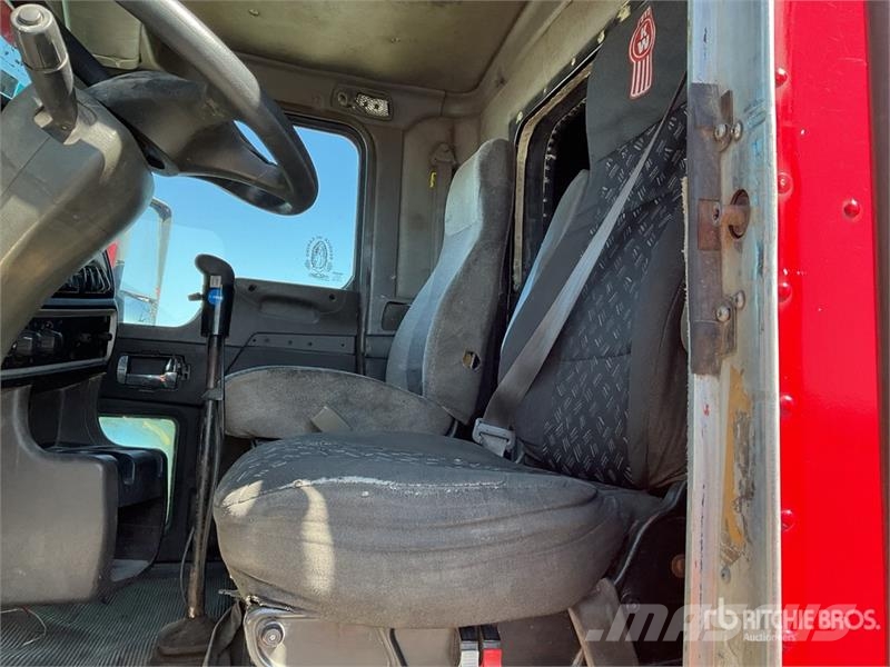 Kenworth T800 Vetopöytäautot