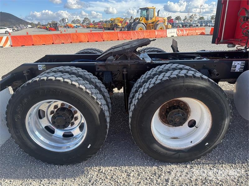 Kenworth T800 وحدات الجر