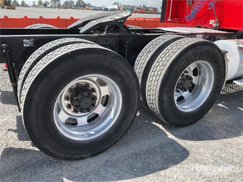 Kenworth T800 وحدات الجر