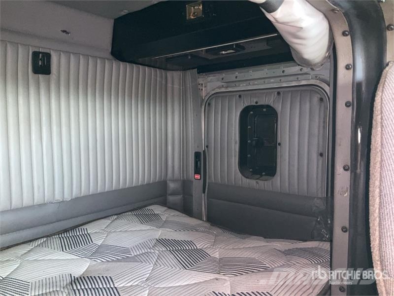 Kenworth T800 中古トラクターヘッド | トレーラーヘッド
