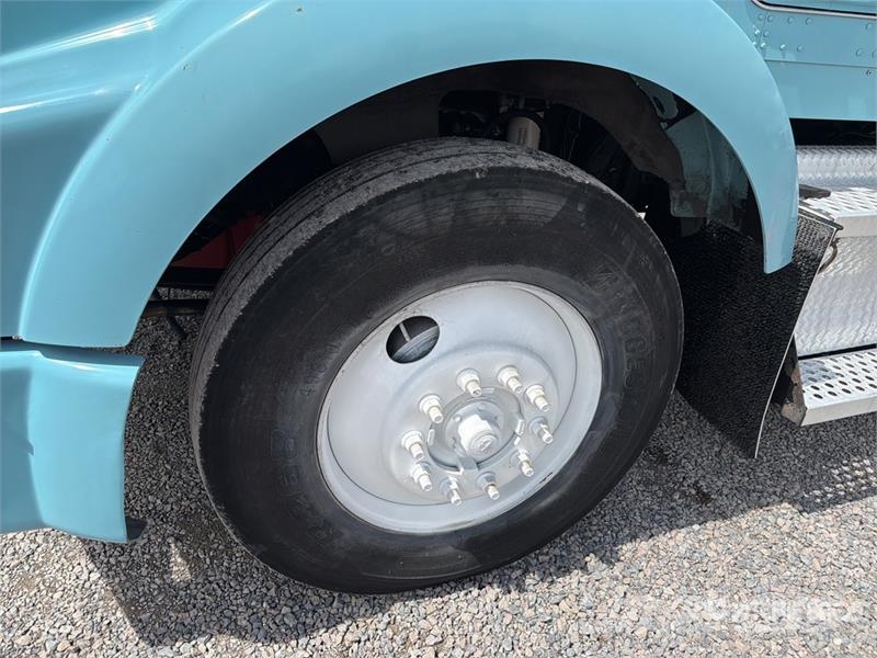 Kenworth T800 Trekkers
