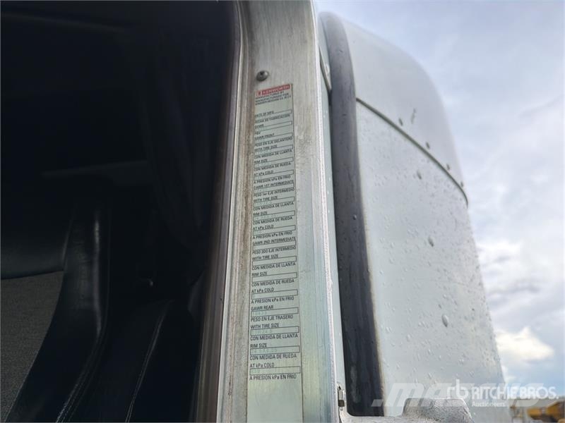 Kenworth T800B Tracteur routier