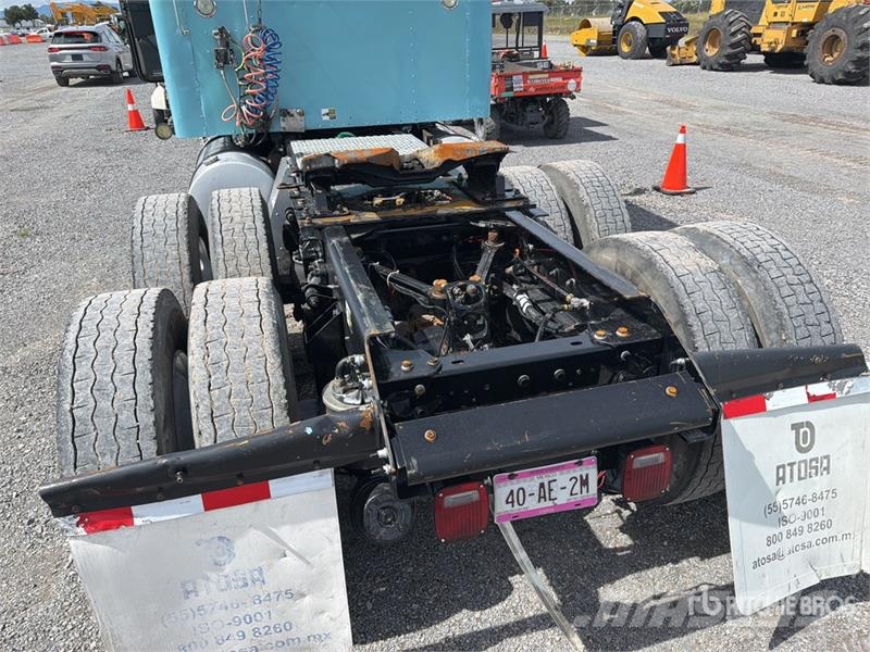 Kenworth T800B Влекачи