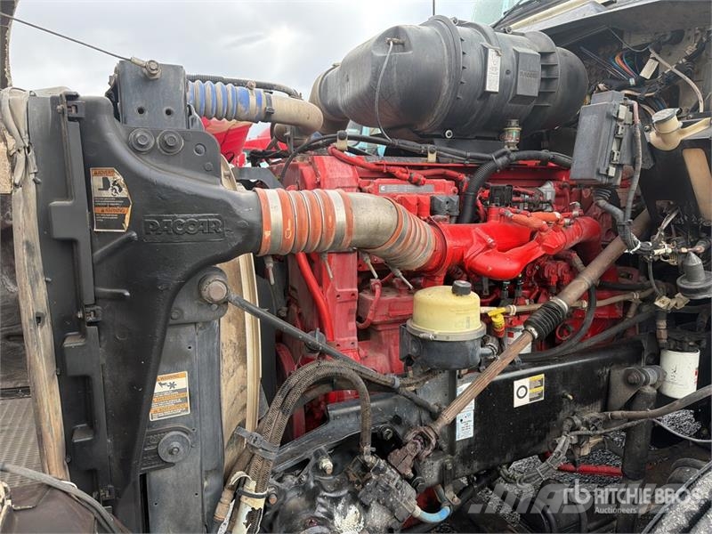 Kenworth T800B Tracteur routier