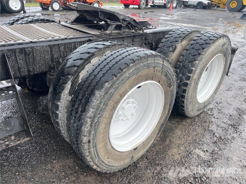Kenworth T800B Naudoti vilkikai