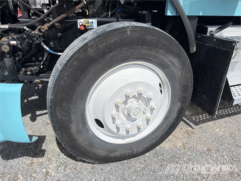 Kenworth T800B Влекачи