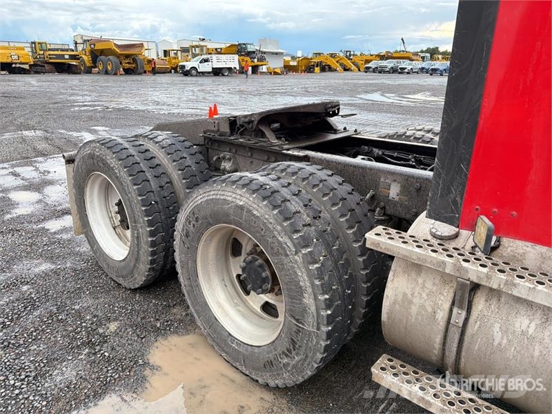Kenworth T800B Tracteur routier