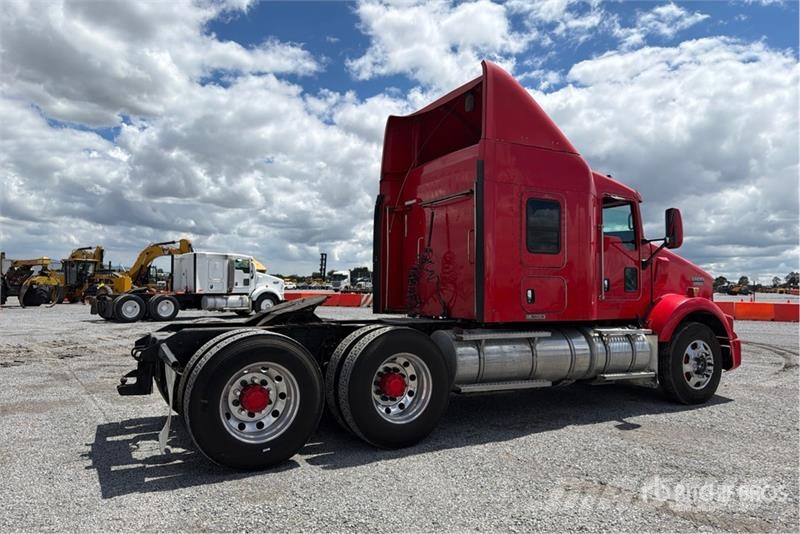 Kenworth T800B Naudoti vilkikai