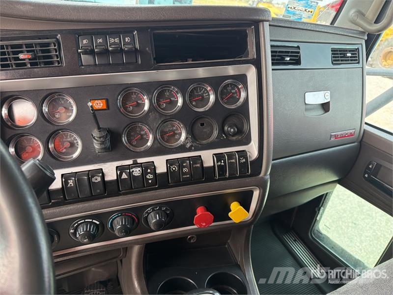 Kenworth T800B Влекачи