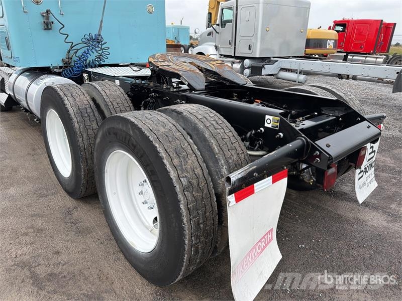 Kenworth T800B Тягачі