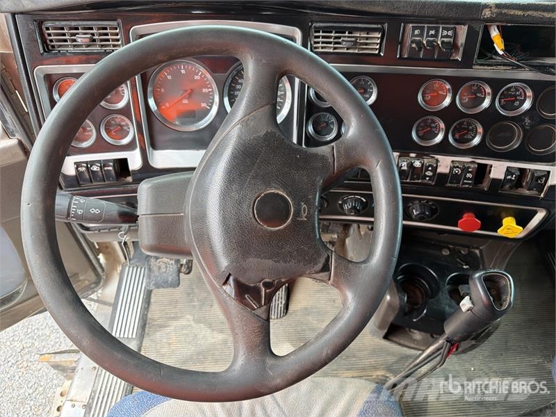 Kenworth T800B Vilcēji