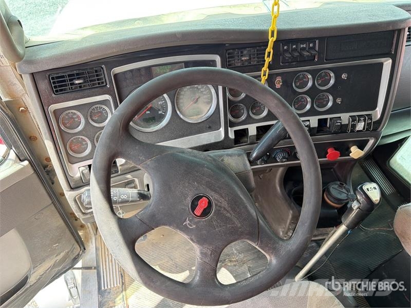 Kenworth T800B Naudoti vilkikai
