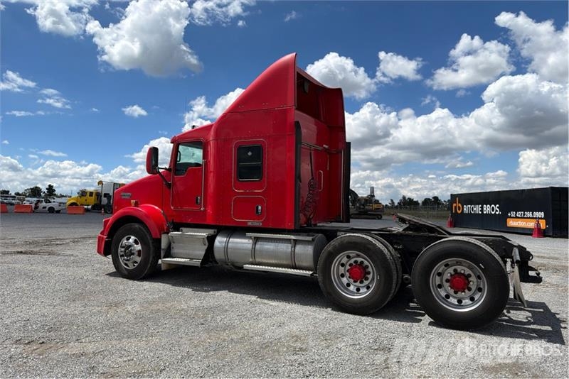 Kenworth T800B Naudoti vilkikai