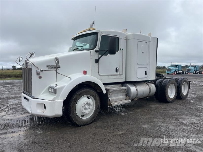 Kenworth T800B Naudoti vilkikai
