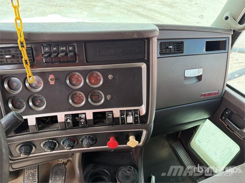 Kenworth T800B Naudoti vilkikai