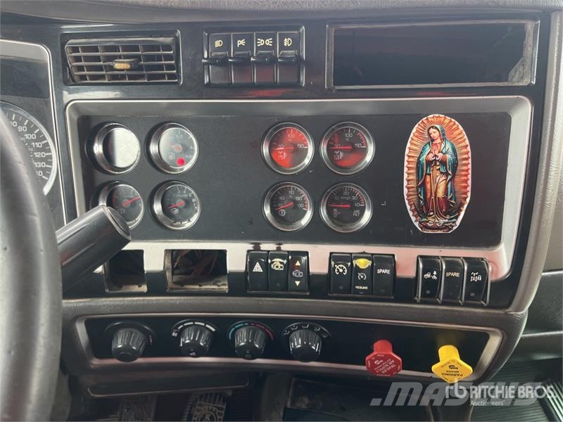 Kenworth T800B Naudoti vilkikai