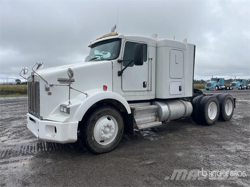 Kenworth T800B Naudoti vilkikai