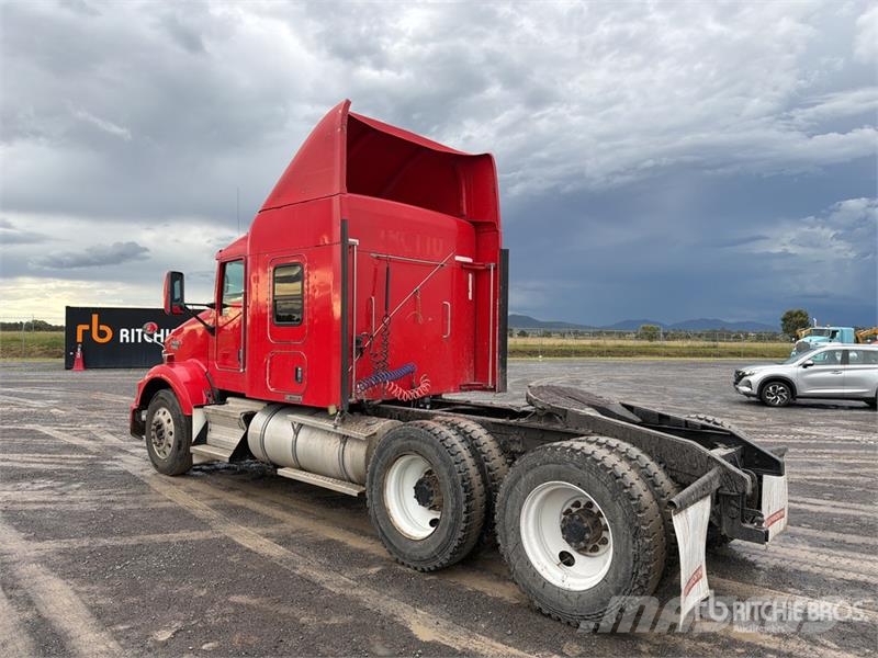 Kenworth T800B Tracteur routier