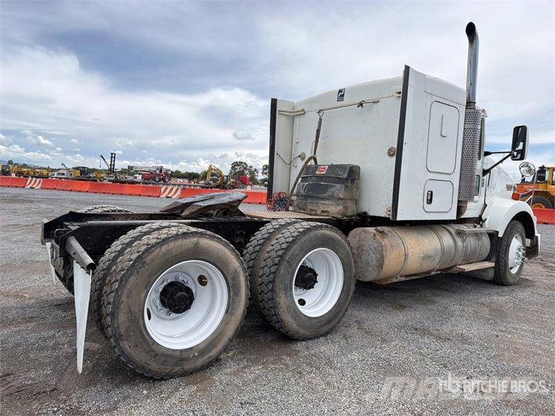 Kenworth T800B Vilcēji