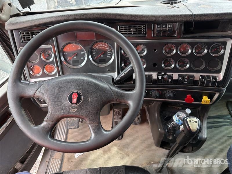 Kenworth T800B Sattelzugmaschinen