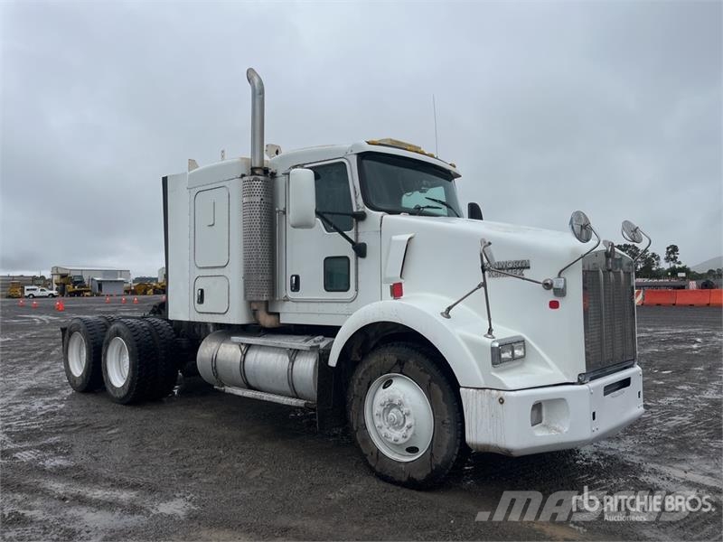 Kenworth T800B Naudoti vilkikai