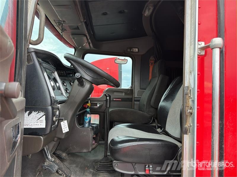 Kenworth T800B Tracteur routier