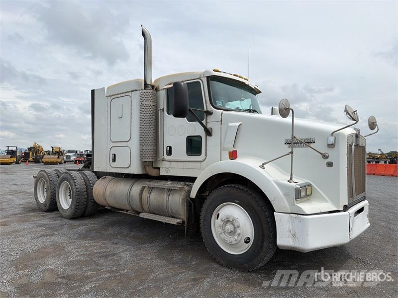 Kenworth T800B Sattelzugmaschinen