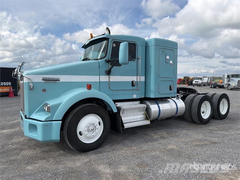 Kenworth T800B Vlačilci