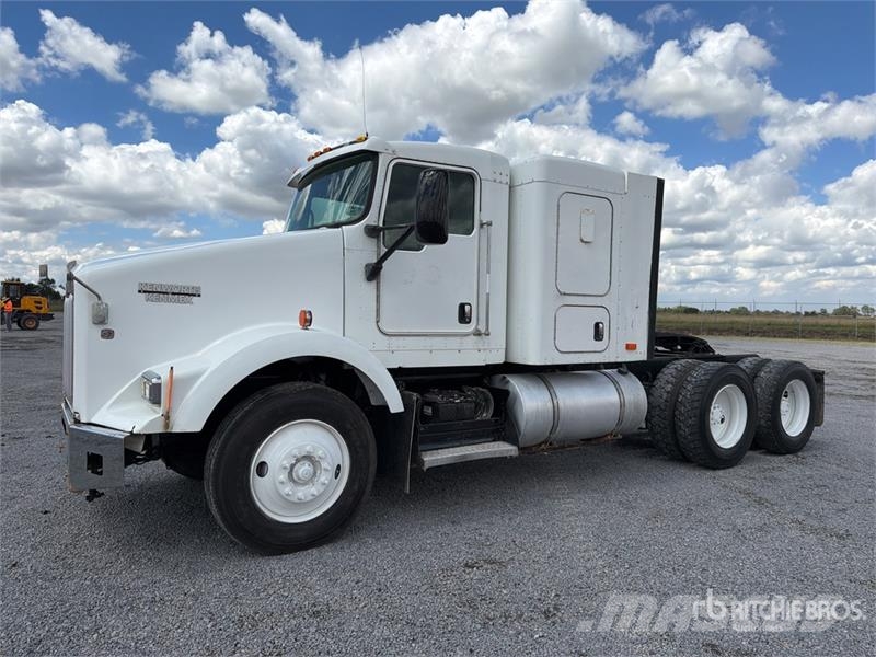 Kenworth T800B Naudoti vilkikai