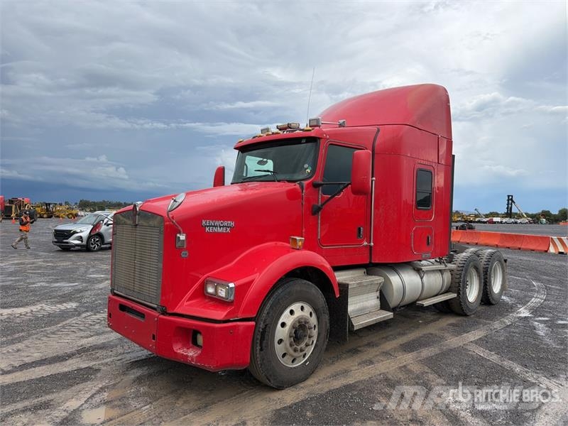 Kenworth T800B Tracteur routier
