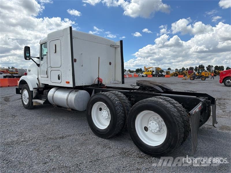 Kenworth T800B Naudoti vilkikai