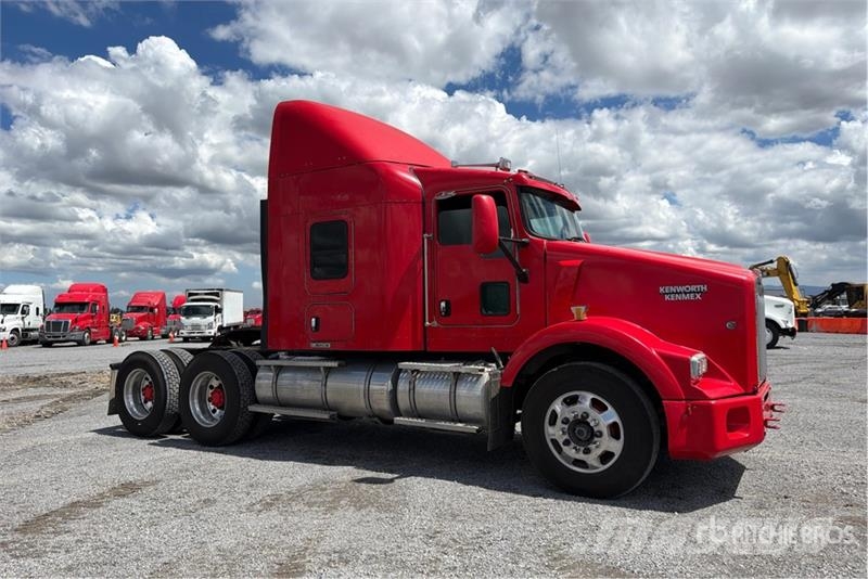 Kenworth T800B Naudoti vilkikai
