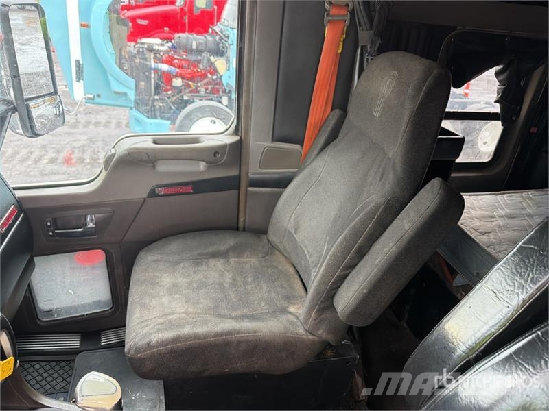 Kenworth T800B Tracteur routier