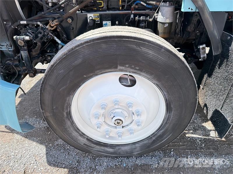 Kenworth T800B Тягачі