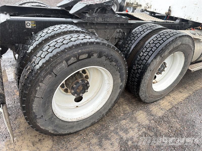 Kenworth T800B Tracteur routier