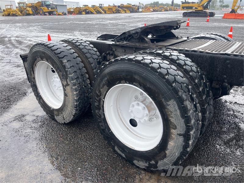 Kenworth T800B Naudoti vilkikai