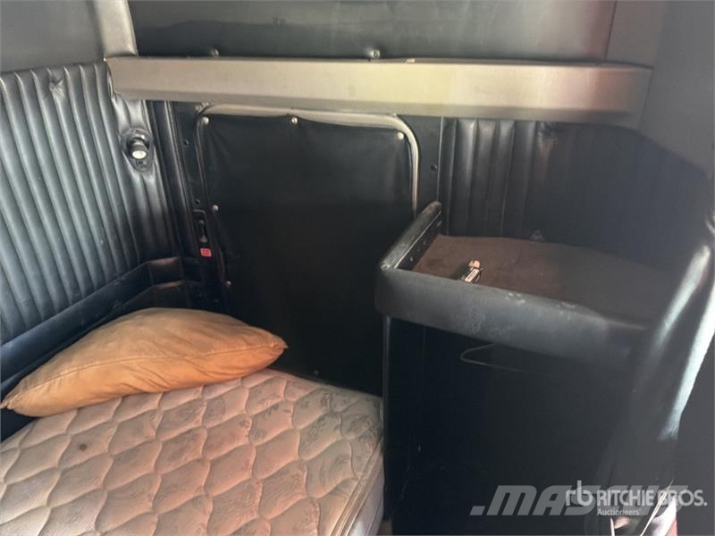 Kenworth T800B Naudoti vilkikai
