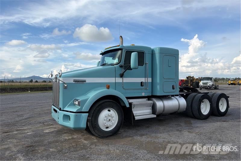 Kenworth T800B Sadulveokid