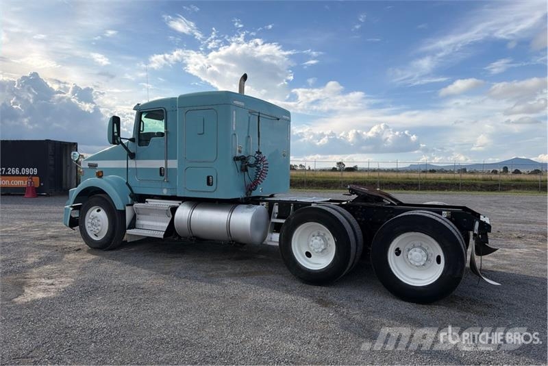Kenworth T800B Sadulveokid