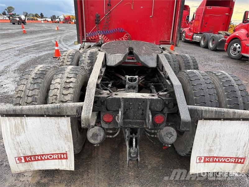 Kenworth T800B Tracteur routier