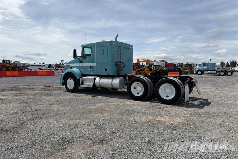 Kenworth T800B Влекачи