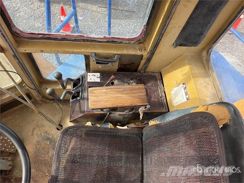 Komatsu WA600 Cargador sobre Neumaticos / Wheel Loader Kolesové nakladače