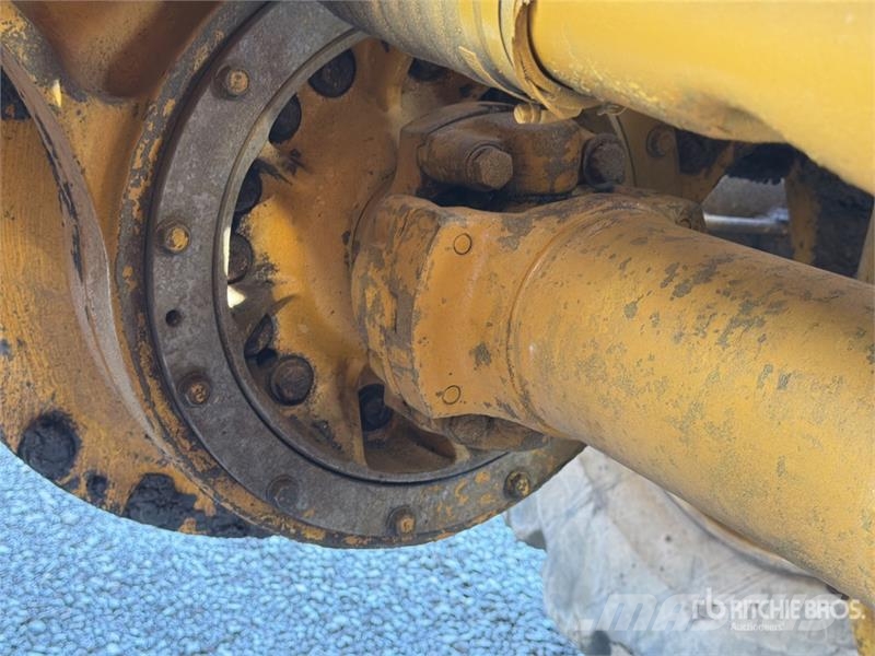 Komatsu WA600 Cargador sobre Neumaticos / Wheel Loader Kolesové nakladače