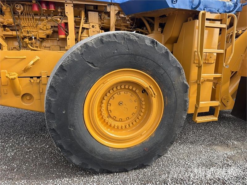 Komatsu WA600 Cargador sobre Neumaticos / Wheel Loader Kolesové nakladače