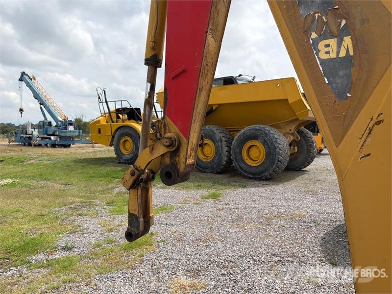 Komatsu WB140-2N لوادر ذات جرافات عكسية